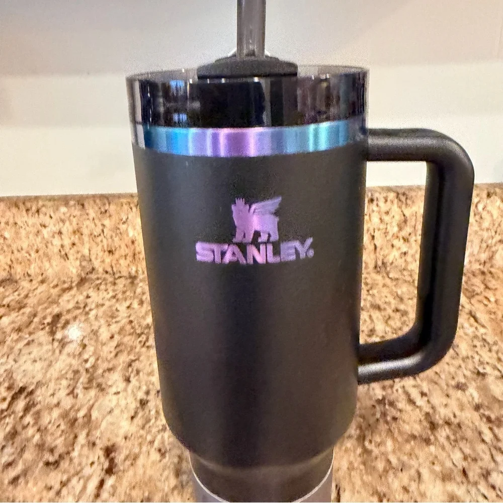 NWT STANLEY 40oz Quencher H2.0 FlowState Tumbler Black Chrome Rainbow Cup Goth - Picture 2 of 10